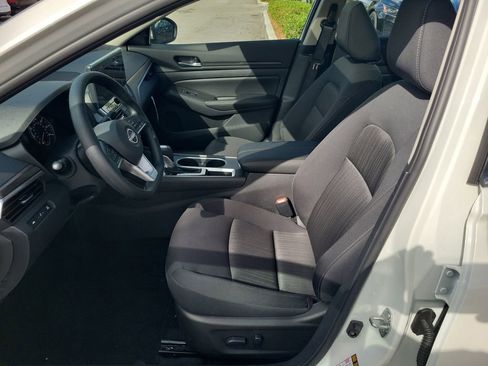 Used 2025 Nissan Altima 2.5 SV w/ SV Special Edition Package image 14