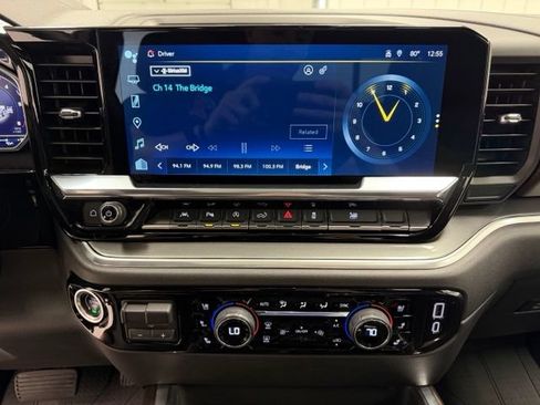 Certified 2024 Chevrolet Silverado 1500 High Country w/ High Country Premium Package AWD/4WD image 11