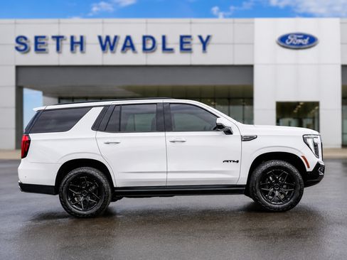 Used 2025 GMC Yukon AT4 w/ AT4 Premium Package AWD/4WD image 75
