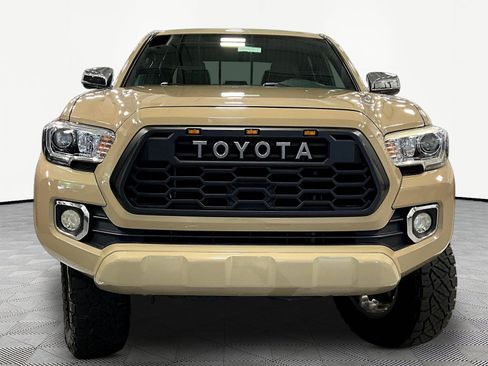 Used 2017 Toyota Tacoma Limited w/ Tow Package AWD/4WD image 2