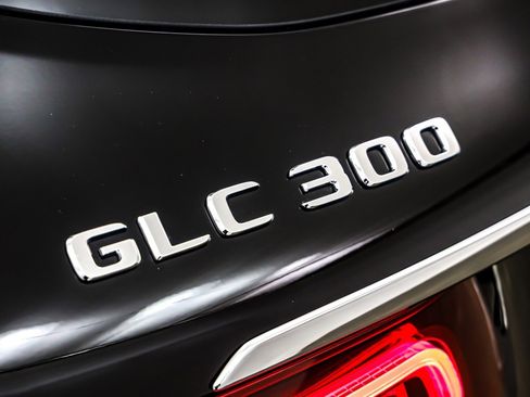 Used 2022 Mercedes-Benz GLC 300 image 10