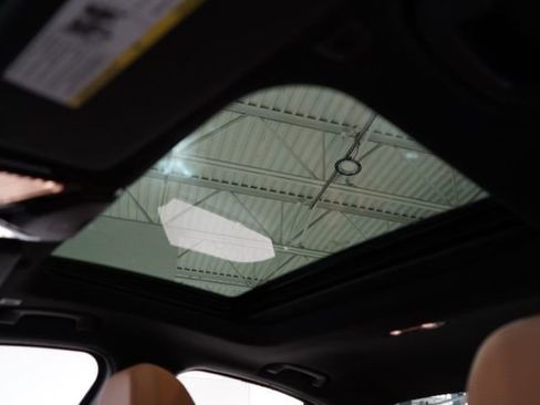 Used 2025 BMW 330i xDrive Sedan w/ M Sport Package image 17