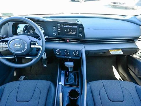 Certified 2026 Hyundai Elantra SE w/ Cargo Package FWD image 14