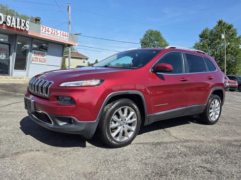 Used 2014 Jeep Cherokee Limited w/ Technology Group FWD image 9