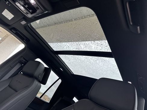 New 2026 GMC Yukon Denali w/ Denali Reserve Package image 28