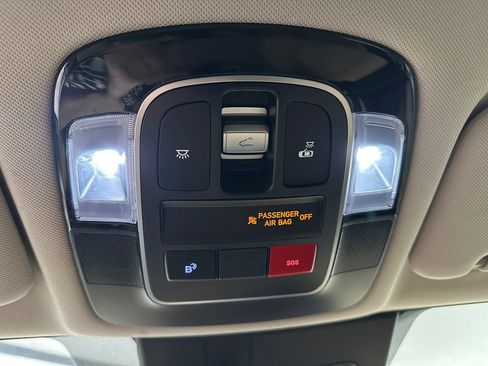 Used 2024 Hyundai Sonata Limited FWD image 32