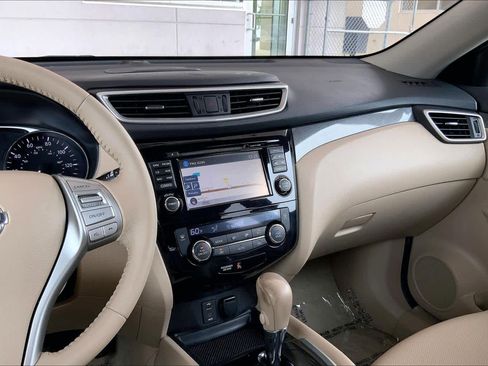 Used 2015 Nissan Rogue SL FWD image 7