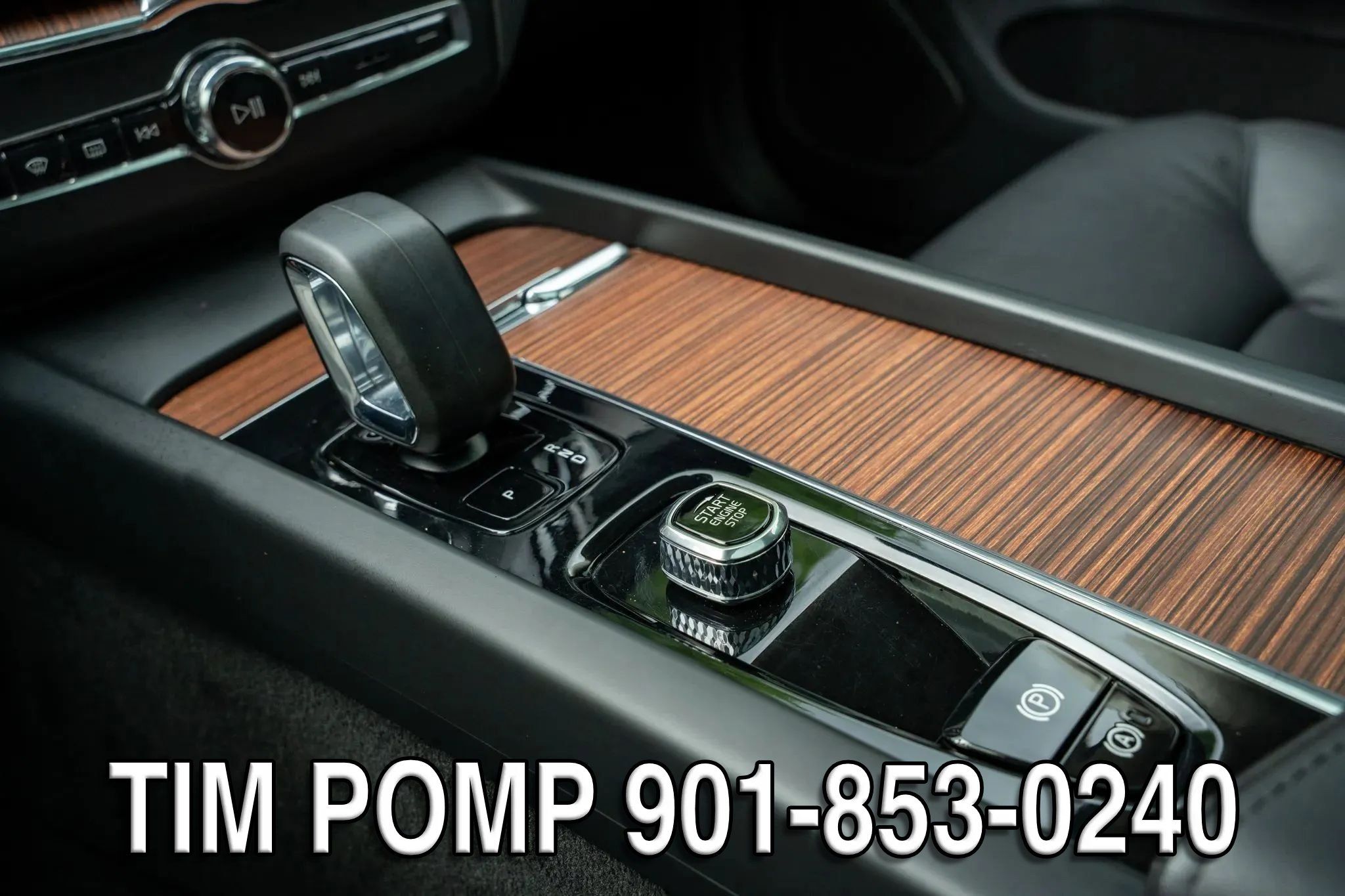 Used 2024 Volvo XC60 B5 Plus AWD/4WD image 24