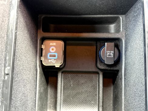 Used 2013 Chrysler 300 S image 49