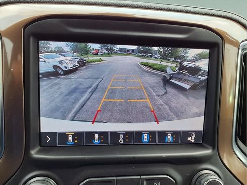Certified 2019 Chevrolet Silverado 1500 High Country w/ Technology Package AWD/4WD image 26
