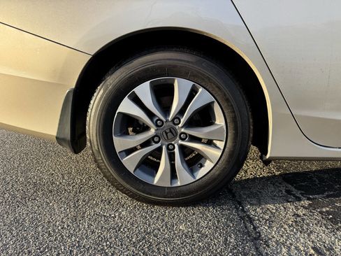 Used 2015 Honda Accord LX image 10
