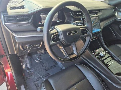 Used 2025 Jeep Grand Cherokee Overland w/ Adv Protech Group III AWD/4WD image 10
