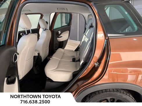 Used 2018 FIAT 500L Trekking w/ Urbana Appearance Package image 16