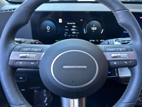 Used 2025 Hyundai Kona Limited image 16