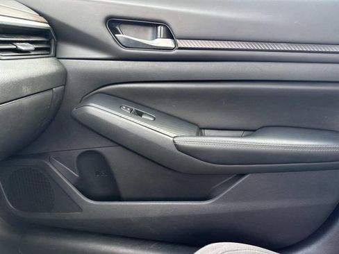 Used 2024 Nissan Altima 2.5 SV image 22