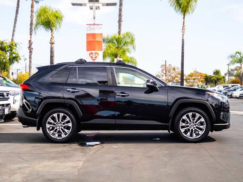 Certified 2020 Toyota RAV4 Limited image 6