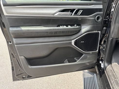 New 2026 Jeep Grand Wagoneer Limited AWD/4WD image 11