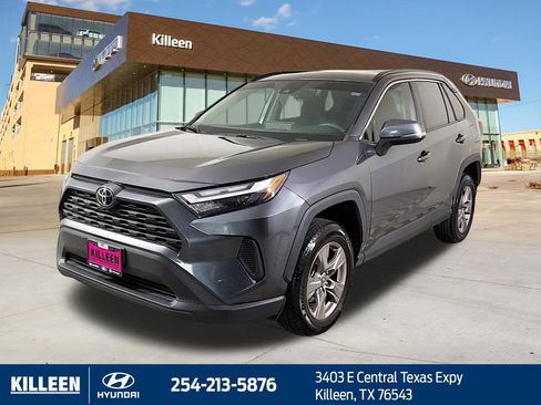 Used 2024 Toyota RAV4 XLE w/ Convenience Package FWD image 3