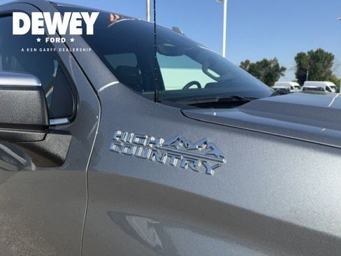 Used 2026 Chevrolet Silverado 1500 High Country w/ Technology Package AWD/4WD image 13