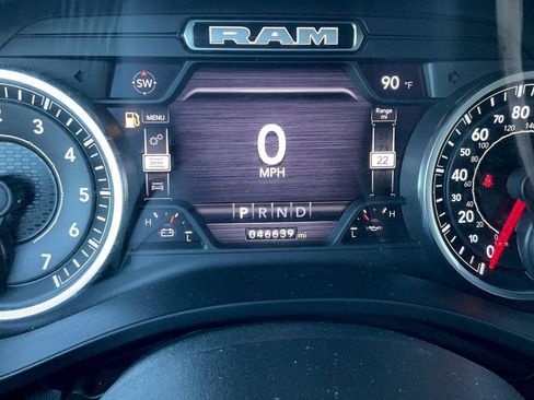 Used 2022 RAM 1500 Big Horn AWD/4WD image 29
