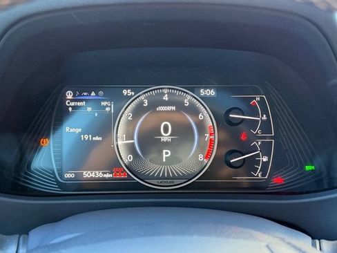 Used 2022 Lexus UX 200 w/ Premium Package FWD image 25