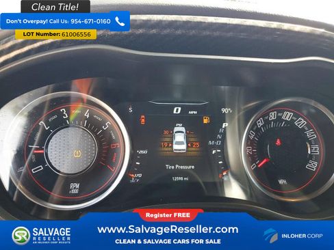 Used 2022 Dodge Challenger R/T Scat Pack RWD image 12