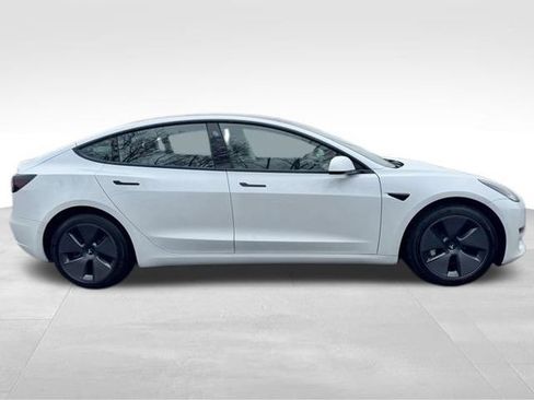 Used 2021 Tesla Model 3 Standard Range Plus RWD image 10
