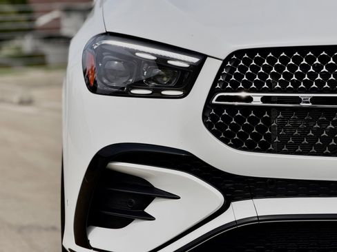 New 2026 Mercedes-Benz GLE 580 4MATIC image 8