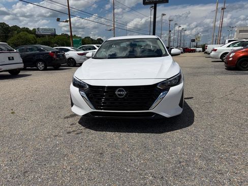 Used 2024 Nissan Sentra SV FWD image 4
