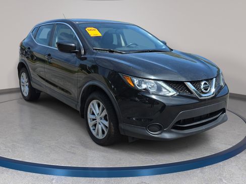 Used 2017 Nissan Rogue Sport S w/ S Appearance Package AWD/4WD image 3
