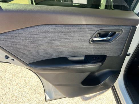 Certified 2023 Nissan Rogue SV AWD/4WD image 10