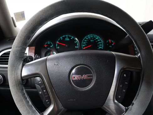 Used 2007 GMC Yukon SLT w/ SLT Preferred Equipment Group AWD/4WD image 9
