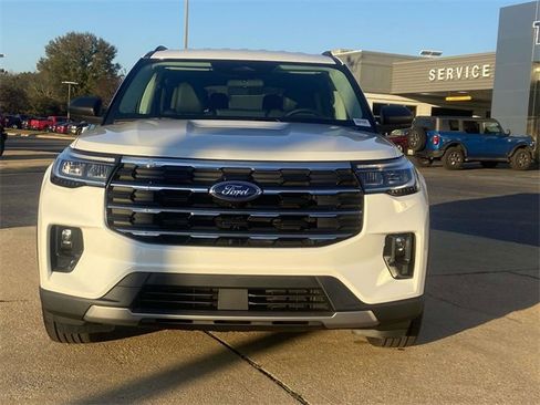 New 2026 Ford Explorer Active w/ Active Comfort Package image 6