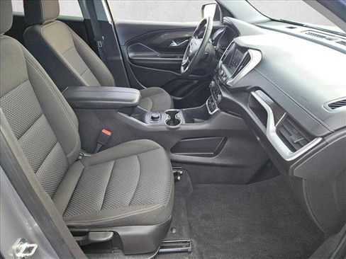 Used 2024 GMC Terrain SLE image 19