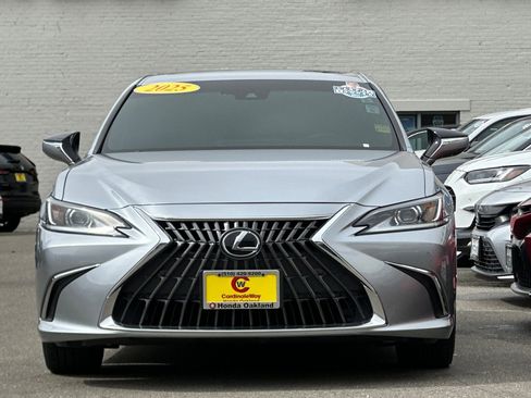 Used 2025 Lexus ES 350 w/ Premium Package FWD image 11