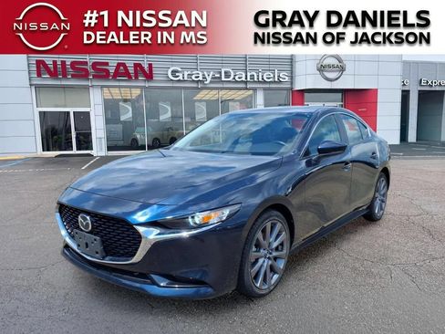 Used 2024 MAZDA MAZDA3 s FWD image 3