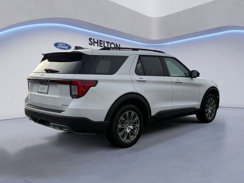 New 2026 Ford Explorer Active w/ Active Comfort Package image 5