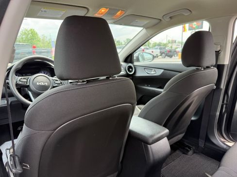 Used 2023 Kia Forte LXS FWD image 30