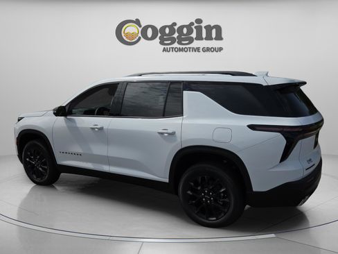 New 2026 Chevrolet Traverse LT w/ Midnight/Sport Edition FWD image 3