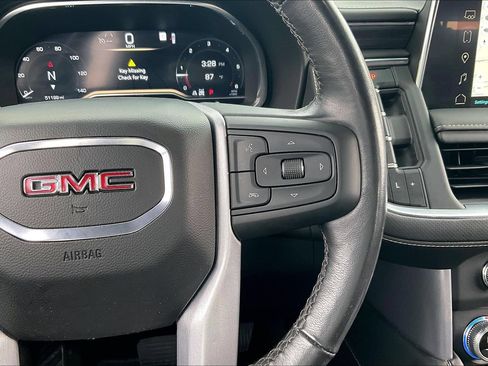Used 2022 GMC Yukon XL SLT w/ SLT Luxury Package AWD/4WD image 19
