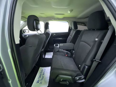 Used 2020 Dodge Journey SE image 24