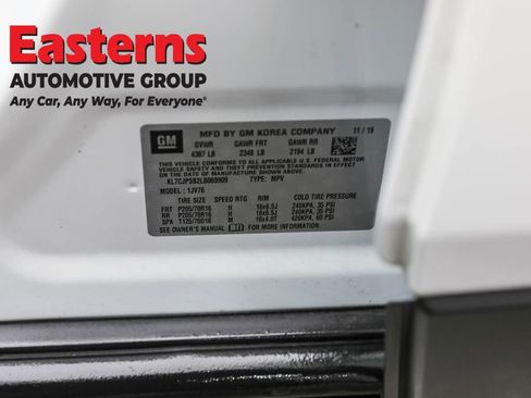 Used 2020 Chevrolet Trax LT w/ LT Convenience Package image 34