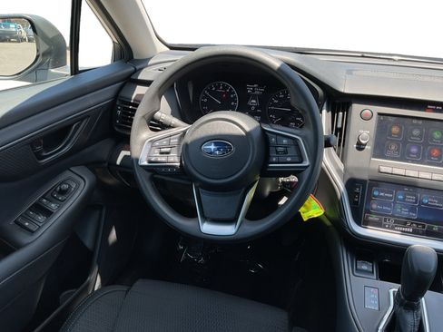 Used 2024 Subaru Outback AWD/4WD image 11