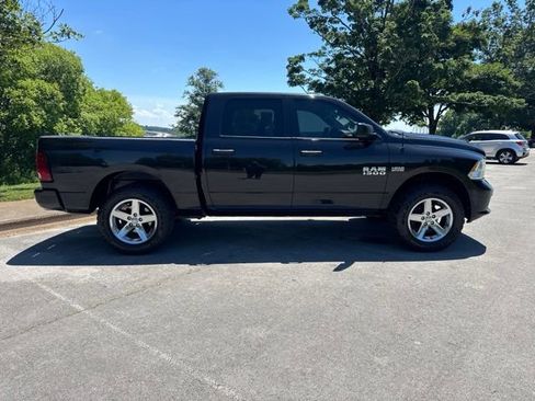 Used 2016 RAM 1500 Express AWD/4WD image 8
