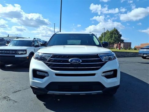 Used 2023 Ford Explorer XLT w/ Equipment Group 202A image 2