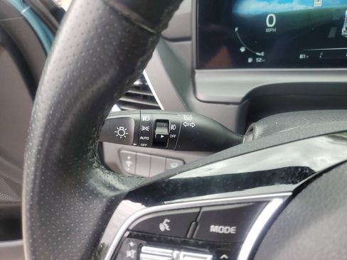 Certified 2024 Kia Seltos SX w/ SX Sunroof Package AWD/4WD image 24