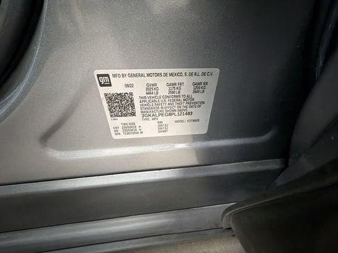 Used 2023 GMC Terrain SLT w/ Infotainment Package II image 12