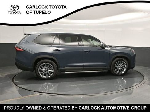 Used 2025 Toyota Grand Highlander AWD image 4