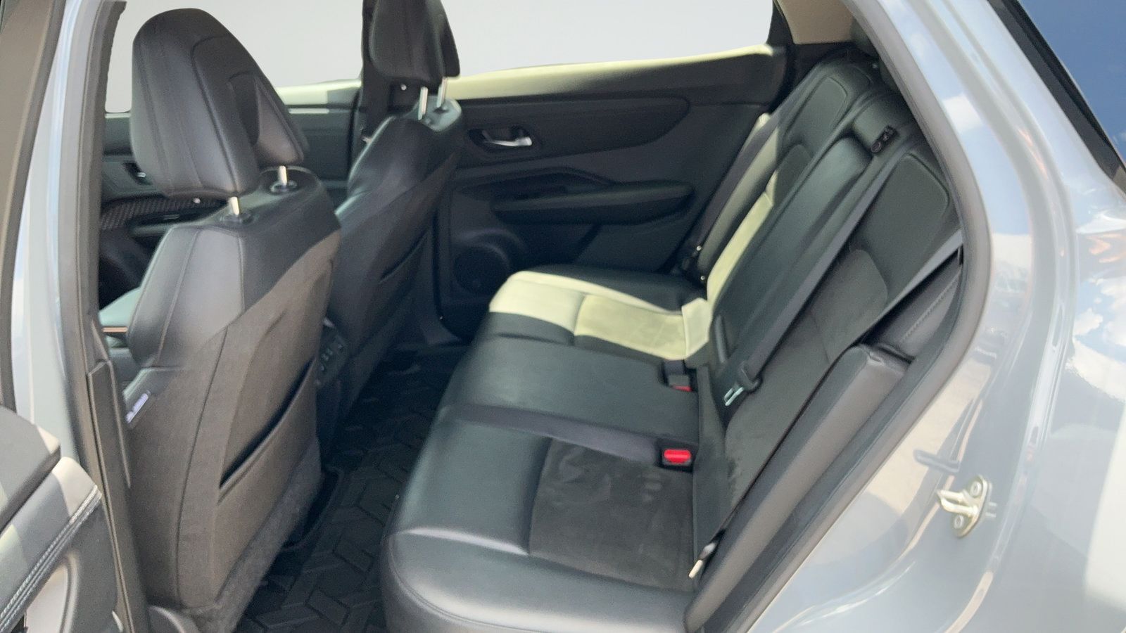 Certified 2025 Nissan Ariya FWD image 39