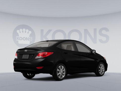 Used 2014 Hyundai Accent GLS w/ Option Group 2 FWD image 4